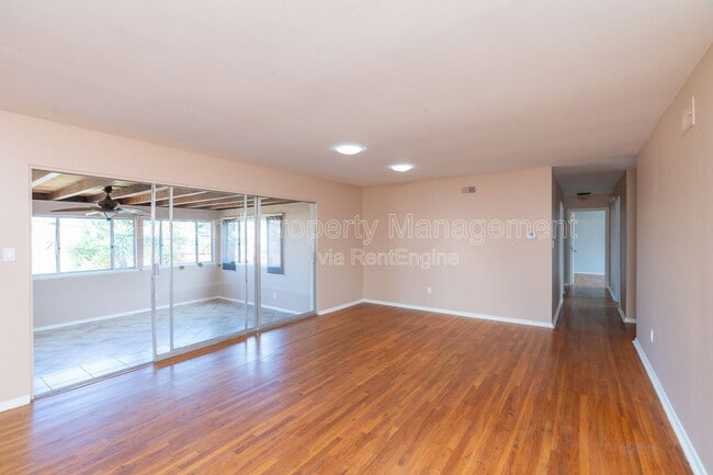 Photo - 3598 Ames St