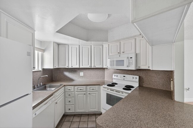 Photo - 8373 Lake Dr Unit 307