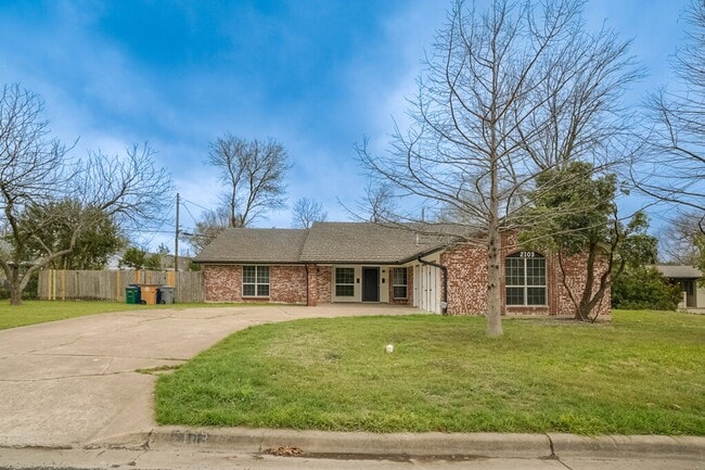 Photo - 2103 Pompton Dr