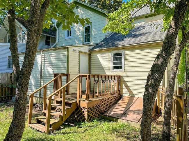 Photo - 111 S Titus Ave