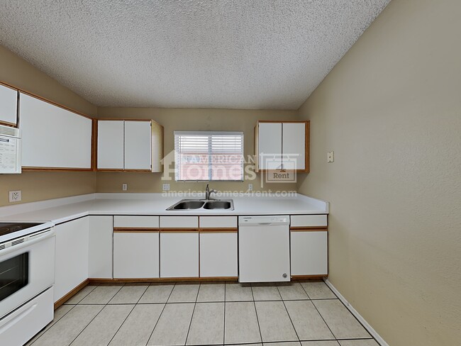 Photo - 9050 E Glenmont Dr