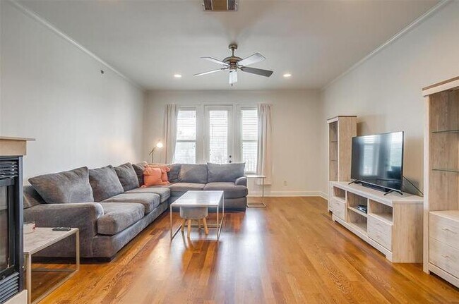 Building Photo - Quiville