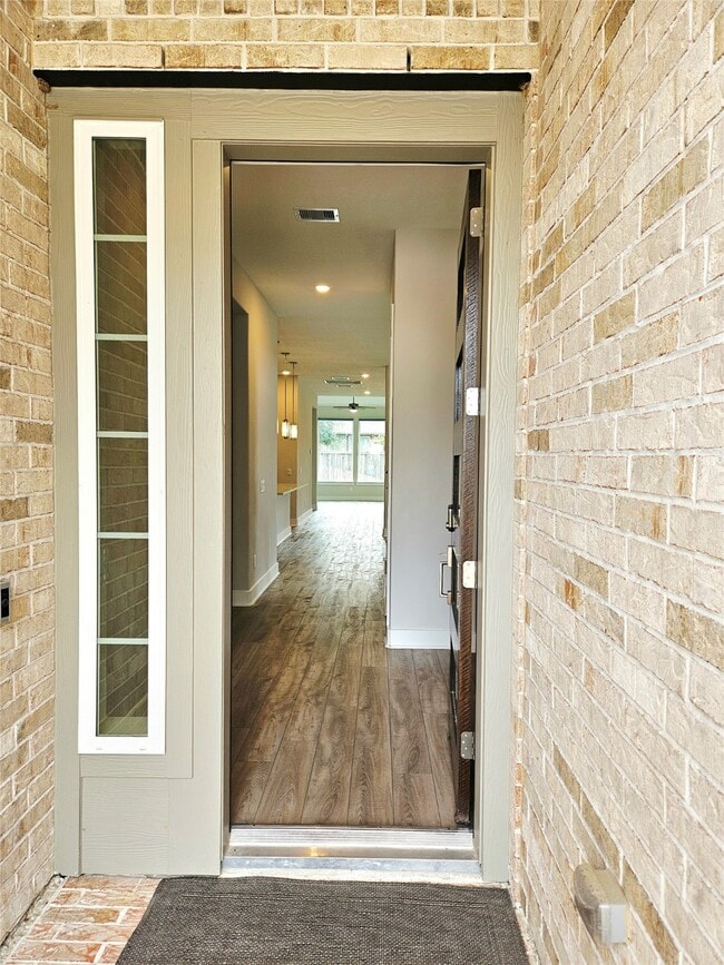 Photo - 15822 Pilot Knob Dr