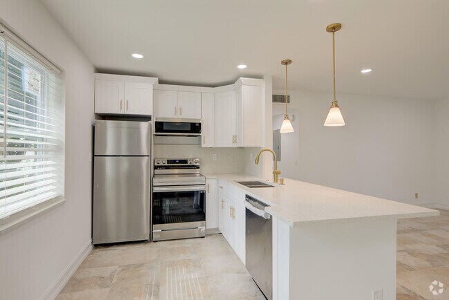 Building Photo - 372 Piedmont H Rental