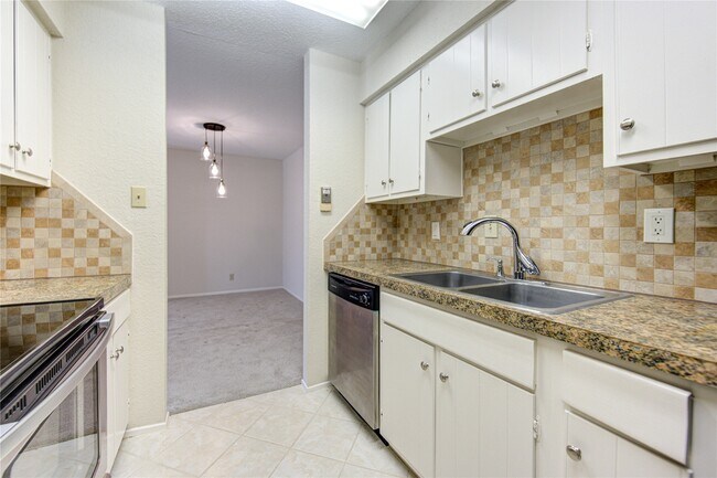 Photo - 14515 Wunderlich Dr Unit 1602