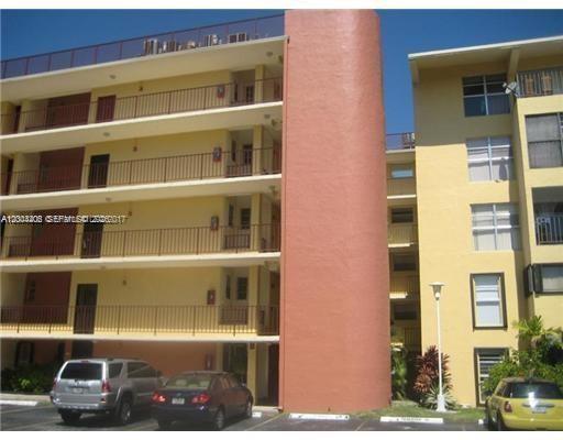 Photo - 8775 Park Blvd Unit 305