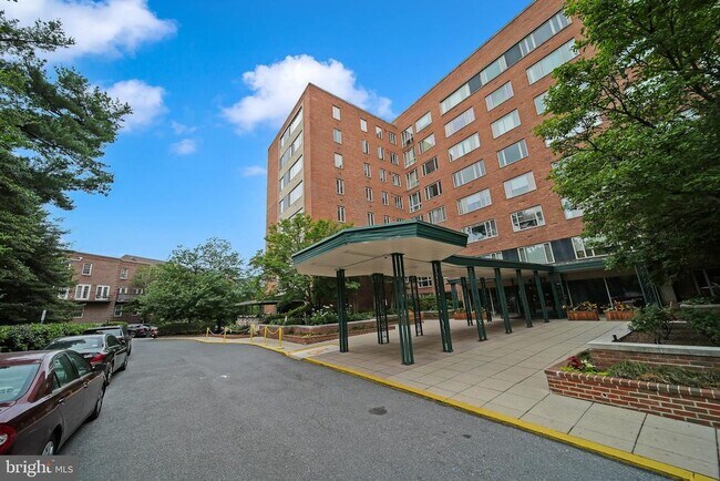 Building Photo - 4301 Massachusetts Ave NW Unit 8009 Rental