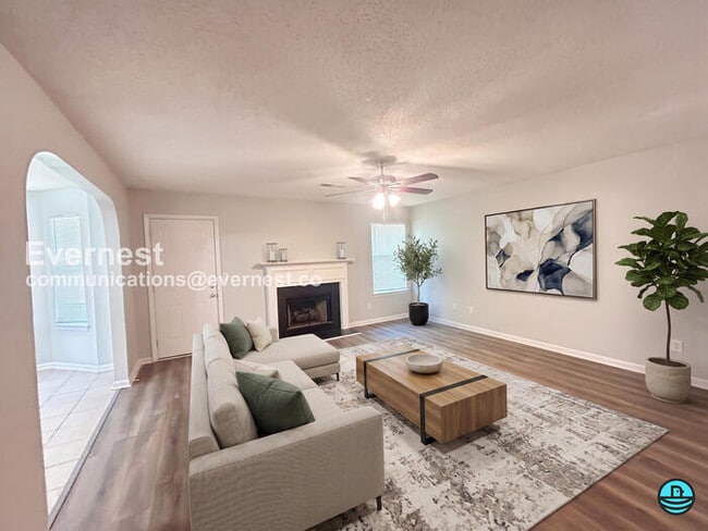 Photo - 5544 Bluegrass Dr