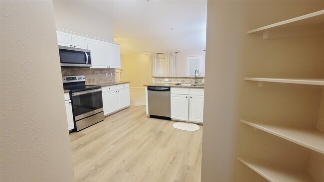 Photo - 16215 Brinton Ct