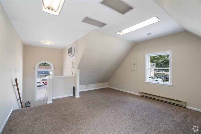 Building Photo - 566 US-6 Unit 2E Rental
