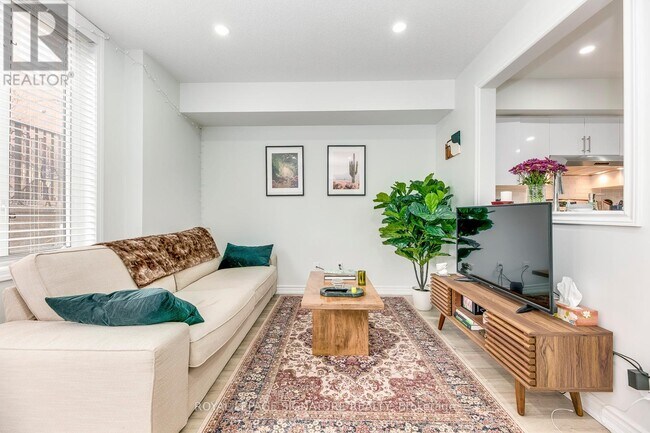 Photo - 10 Douro St