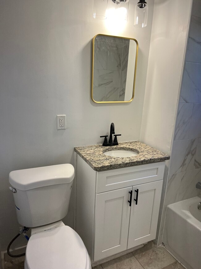 Photo - 136 Bowles St