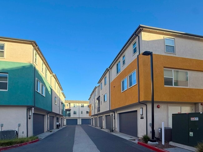 Photo - Welcome to a Beautiful 4-Bedroom Townhome in Millenia