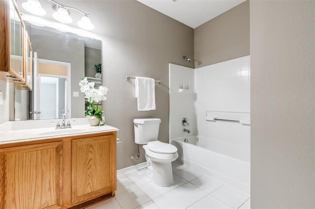 Photo - 1108 Chesterfield Dr