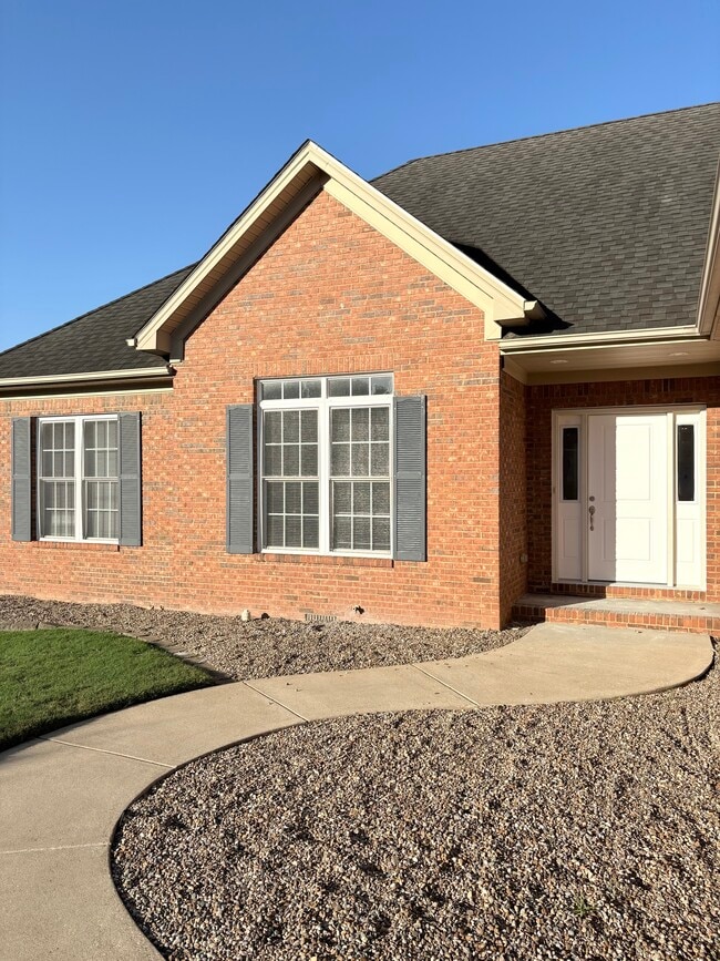 Photo - 2635 Danhaven Dr
