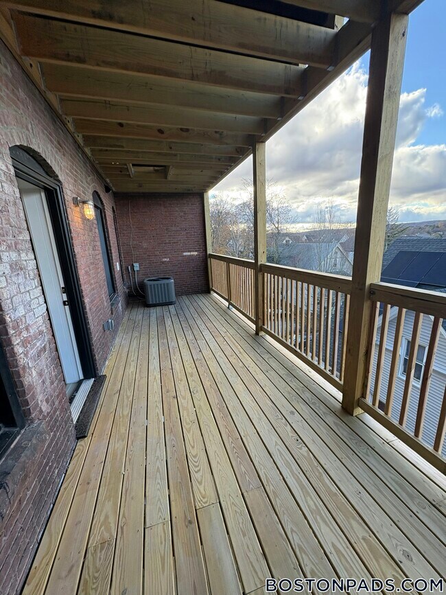 Photo - 28 Woodland St Unidad 1