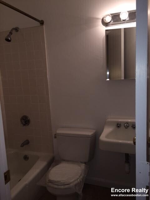Photo - 272 Newbury St Unit 6