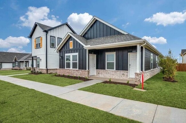 Building Photo - 1127 Eloise Dr