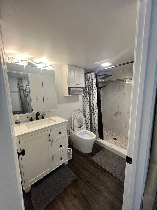 Photo - L2-124 Unidad Front Downstairs Studio