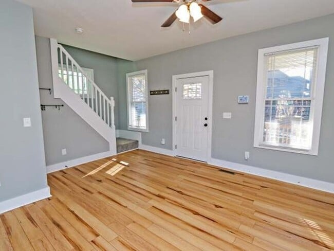 Photo - 1576 Greenway Ave