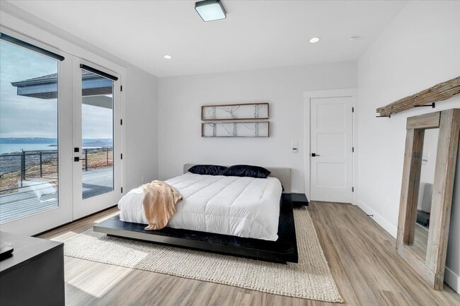 Photo - 1237 Sculpin Loop