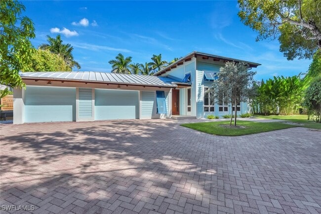 Photo - 795 18th Ave S