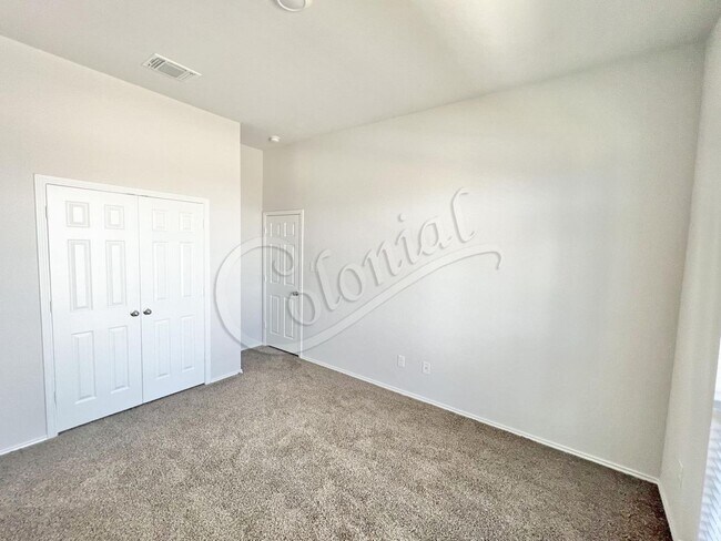 Photo - 1307 Cesarina St