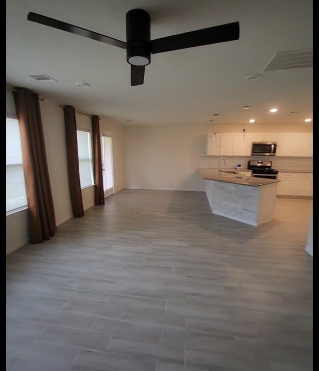 Photo - 16623 Live Oak Canyon Dr