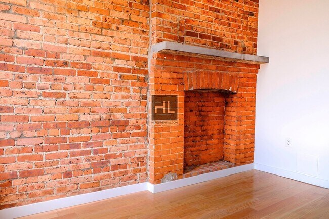 Photo - 43 Cumberland St Unidad UNT THREE L