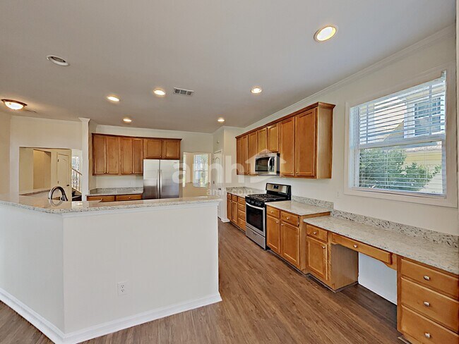 Photo - 208 Harmony Lake Dr
