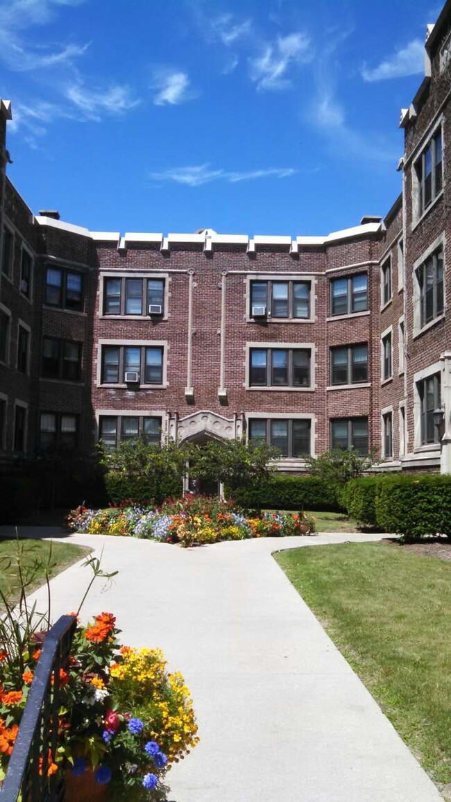 Rosalind Court - Rosalind Court Apartments