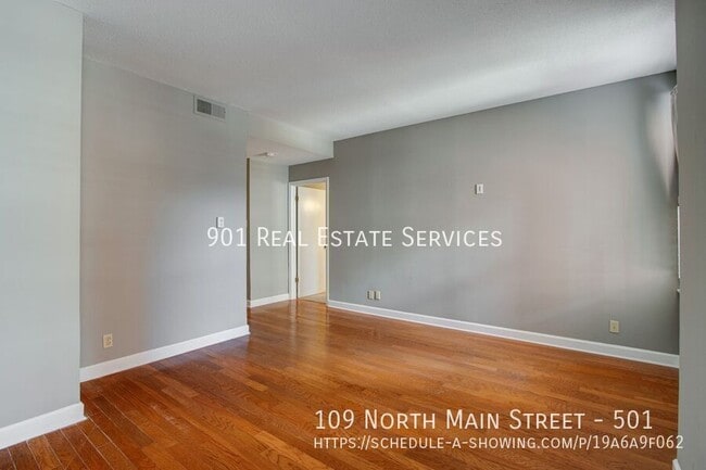 109 N Main St
