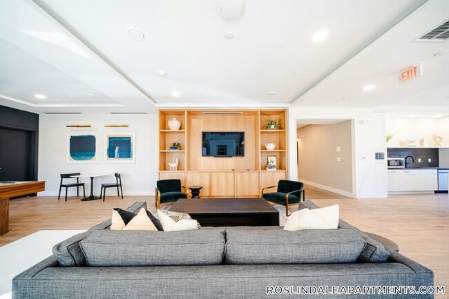 289 Walk Hill St Unit STH
