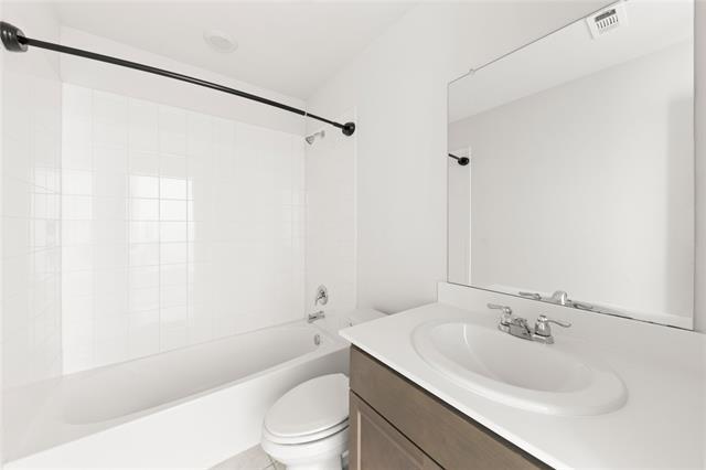 Photo - 716 Rawhide Way