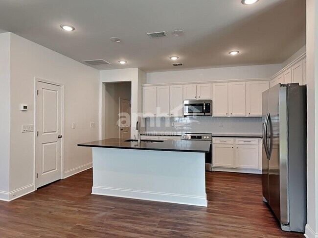 Photo - 177 Spruce Cir