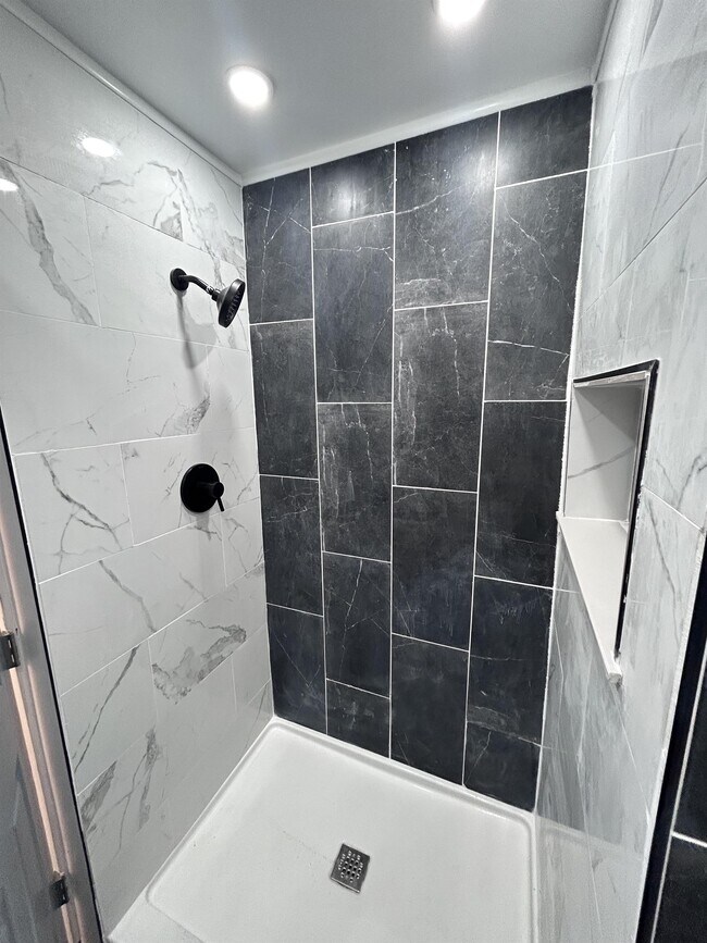 Photo - 1332 Green St Townhome