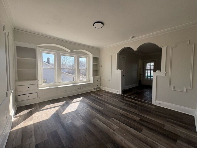 Photo - 3755 E 154th St Unit Upper