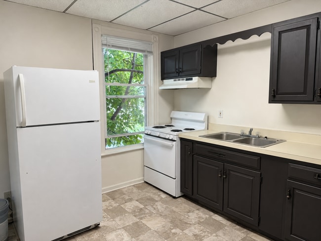 Photo - 537 W King St Unit Apt. 2