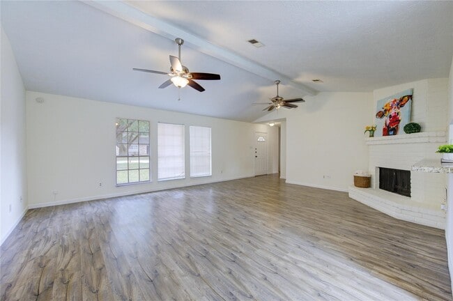 Photo - 950 Grand Jct Dr