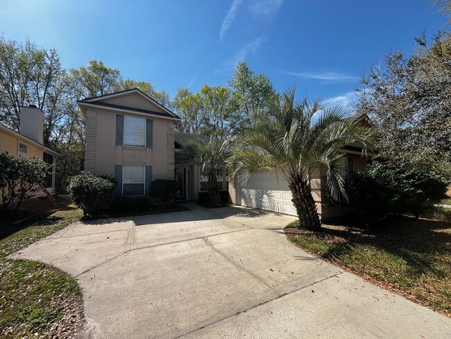 Photo - 4 bed / 2.5 bath in Middleburg