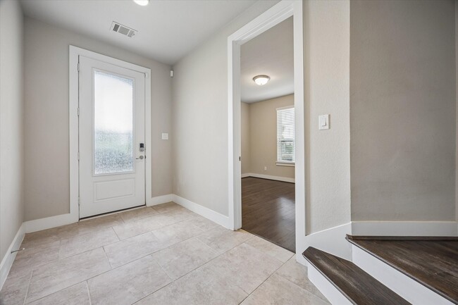 Photo - 2710 Freund St