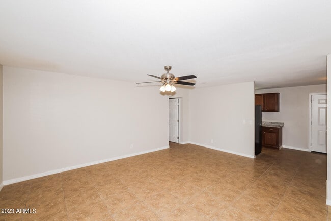 Photo - 5611 N 32nd Dr