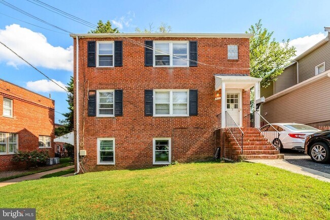 Photo - 2620 13th St S