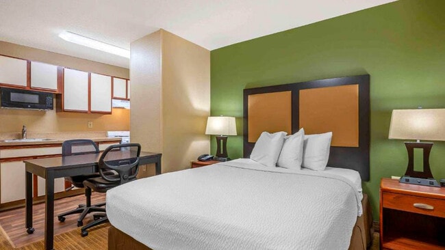 Photo - 200 Meijer Dr