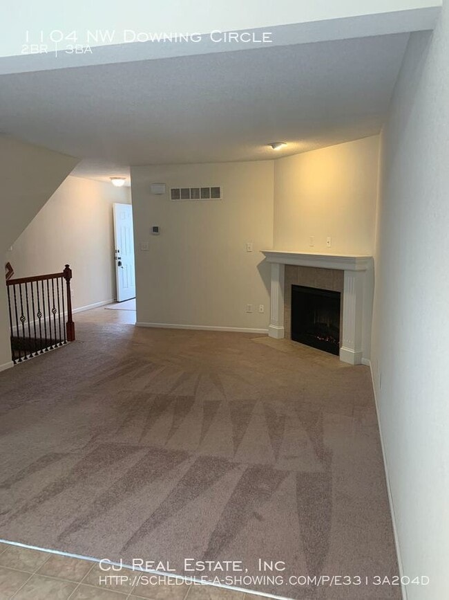 Photo - 1104 NW Downing Cir