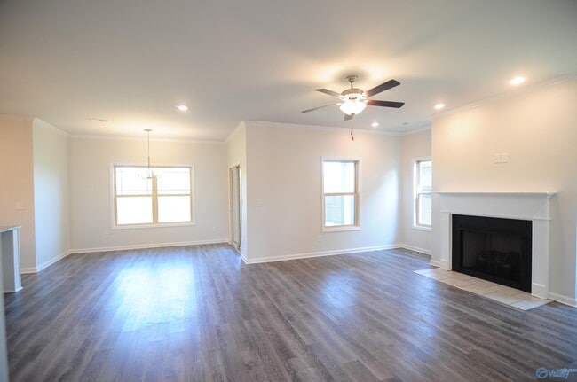 Photo - 16312 Trestle St