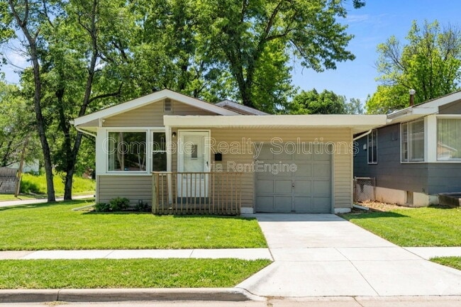 Building Photo - 2502 McLaran Ave