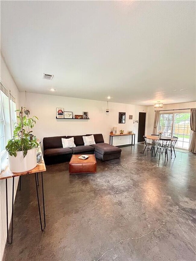 Photo - Cozy Home with Deck, Fenced Backyard & Modern Kitchen