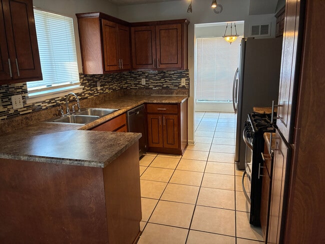 Photo - Room in House on Beethoven Cir