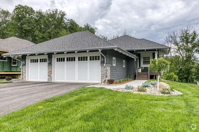 Building Photo - 5295 Upland Ln N Rental